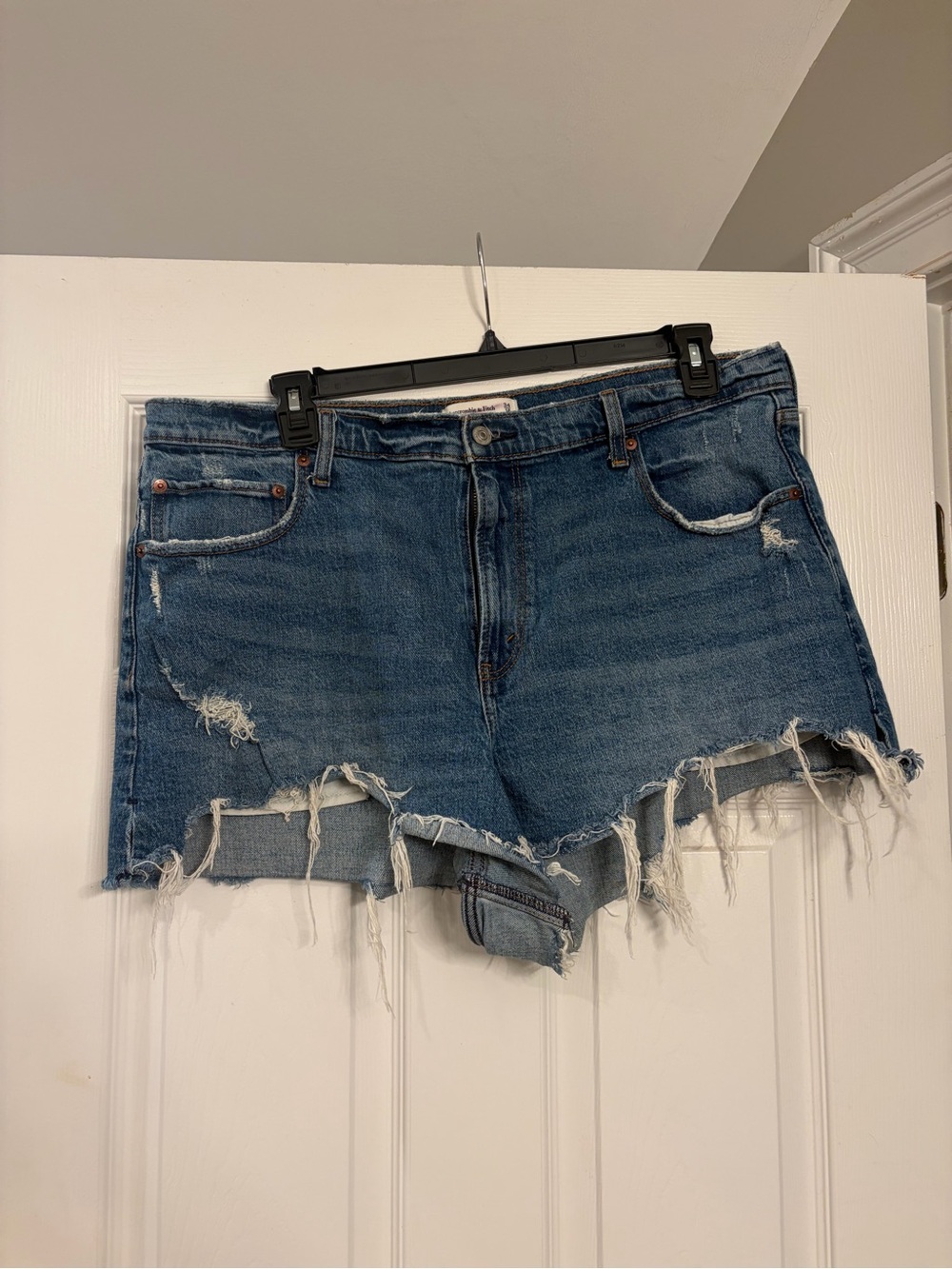 Abercrombie & Fitch Distressed Blue Denim Women’s Cutoff Shorts